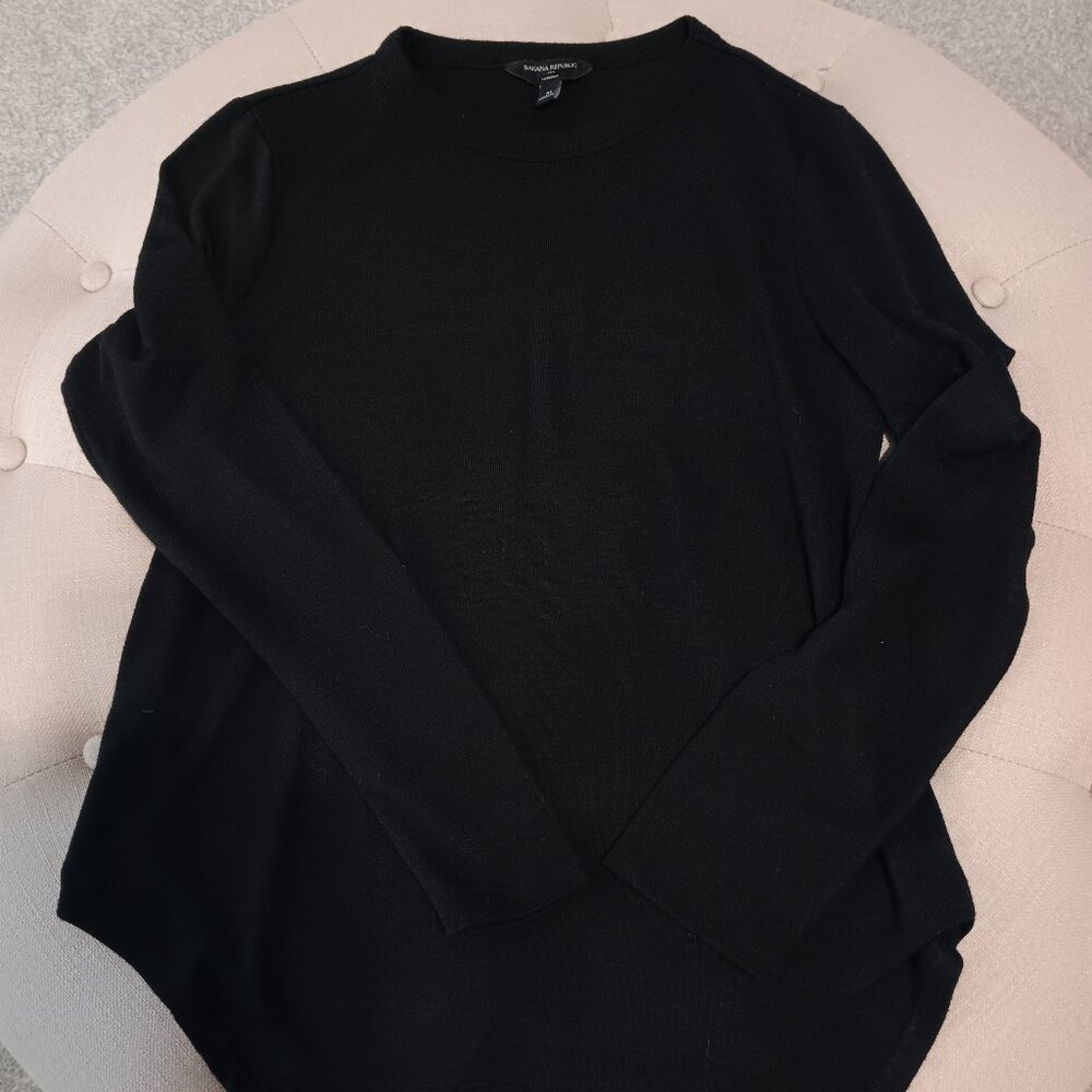 Banana Republic Luxespun long sleeve Size M